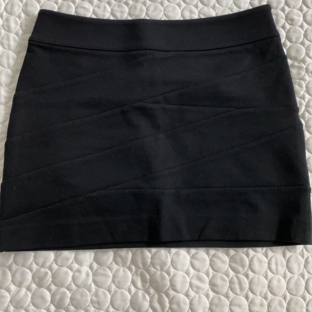 Express women size 00 black skirt seams bodycon tight fitted classic neutral Y2K